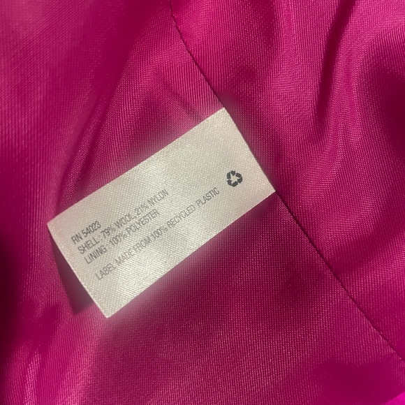 New never worn Gap XS shocking pink jacket. - Picture 7 of 10